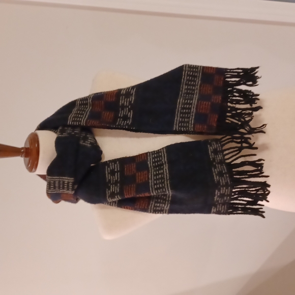American Eagle scarf navy orange printed graphic Aztec design tassels used - Picture 8 of 16
